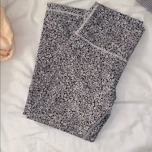 Lululemon cropped leggings